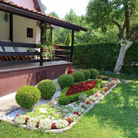 Holiday Home Ravne Visoko Buitenkant foto